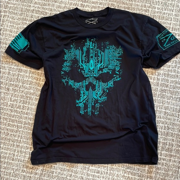 GRUNT STYLE Black and Green Short Sleeve Tee with Skull Graphic - Picture 1 of 4